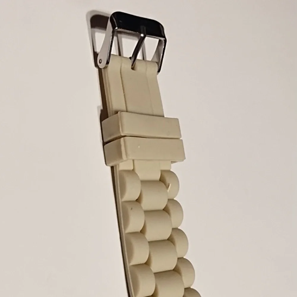 Nwot Geneva Cream Watch - Picture 3 of 8